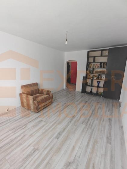 Apartament 3 Camere FAR - Constanța | Decomandat | Renovat