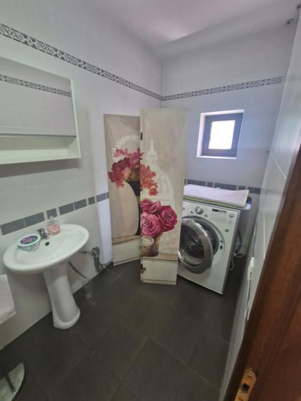 Casa cu 2 nivele in Cartierul Tilisca