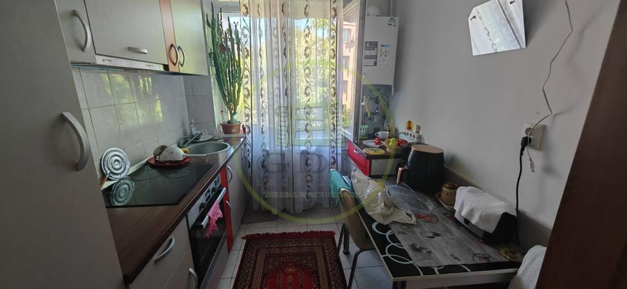 Apartament 2 camere, 48 mp, cartier George Enescu, zona Scoala Decebal