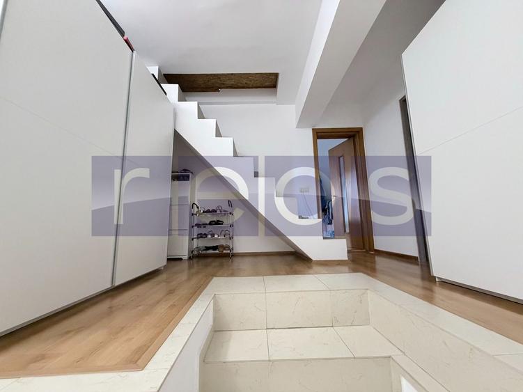 VANZARE VILA 280 MP UTILI | TEREN 900 MP | 5 CAMERE | VOLUNTARI