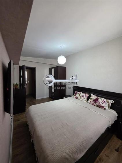 Apartament 2 camere Galata, 52 mp, baie cu geam, vedere panoramica
