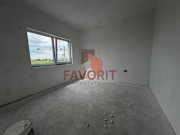 Triplex in Sacalaz | Finisaje premium | 3 camere | Asfalt | 2 terase