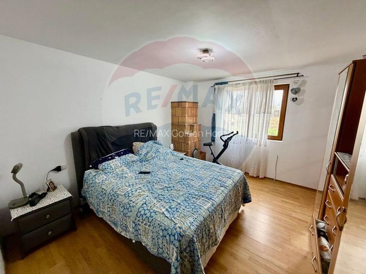 Casă / Vilă cu 4 camere de vânzare - 12