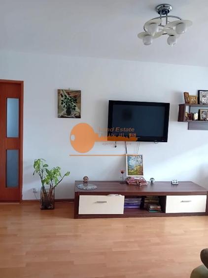 4 camere 100 mp la 250m de metrou si Piața Gorjului