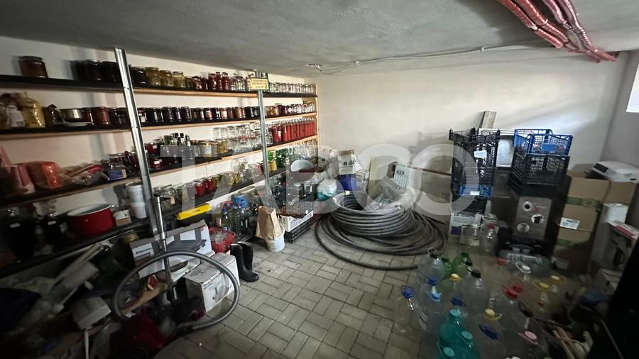 Apartament de vanzare 3 camere la casa si pivnita Selimbar Sibiu