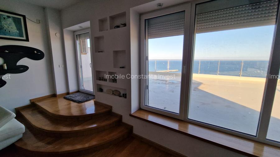 Duplex cu vedere spectaculoasă la mare