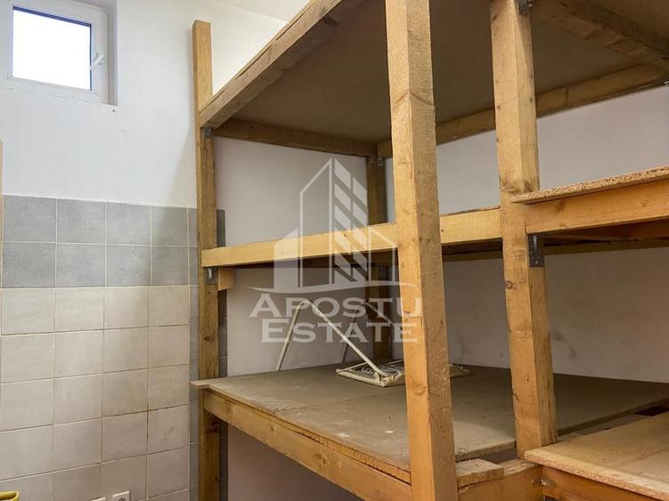 Casa +Spatiu comercial + apartament studio