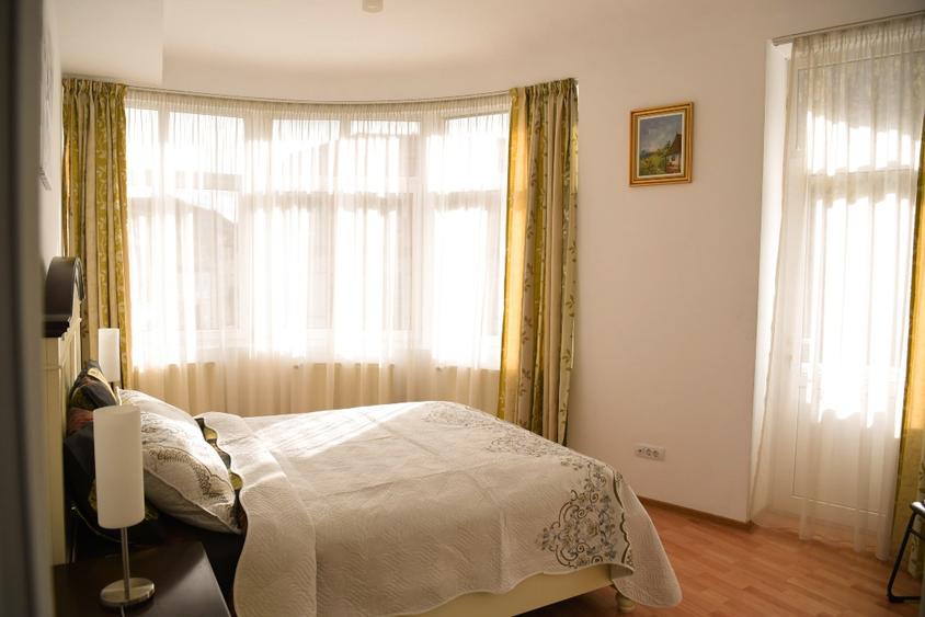 Vand apartament spatios in Centrul Istoric ideal investitie sau locuinta
