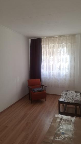 Apartament decomandat zona Astra