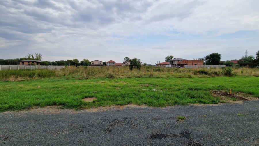 Teren Servicii comerciale GHIRODA- 2.050 mp. dupa canal