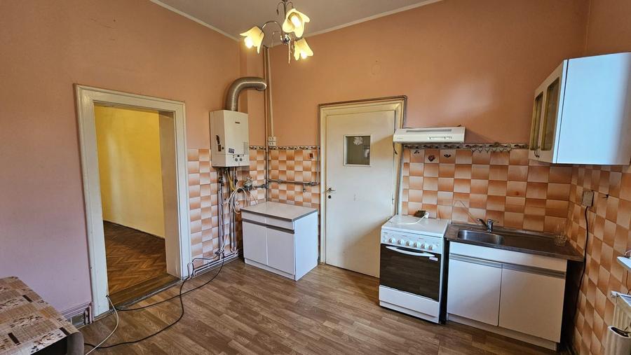 0 % comision, Casa de vanzare cu teren 547 mp, zona Cipariu-Central