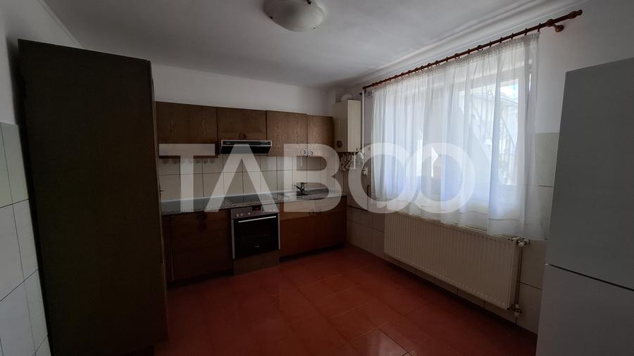 Apartament la casa de inchiriat 3 camere 78 mp terasa Piata Cluj Sibiu