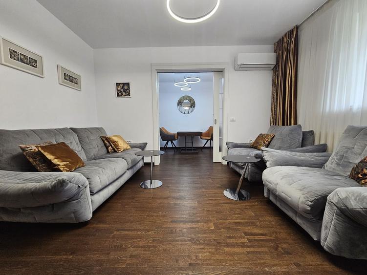 Apartament modern cu 3 camere, vedere la mare, chiar lângă Cazino