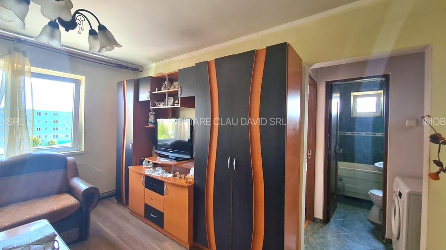 APARTAMENT 2 CAMERE SEMIDECOMANDAT ET 3 - 4