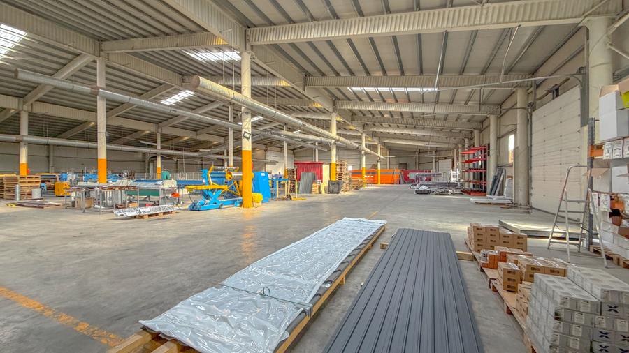 Hala Logistică / Producție de Vânzare | DN13 | Post Trafo Propriu