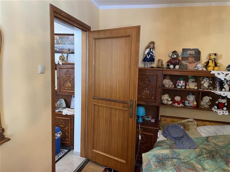 Apartament 2 camere , zona ultracentrala - Piata Moldovei , et 2 , decomandat ,