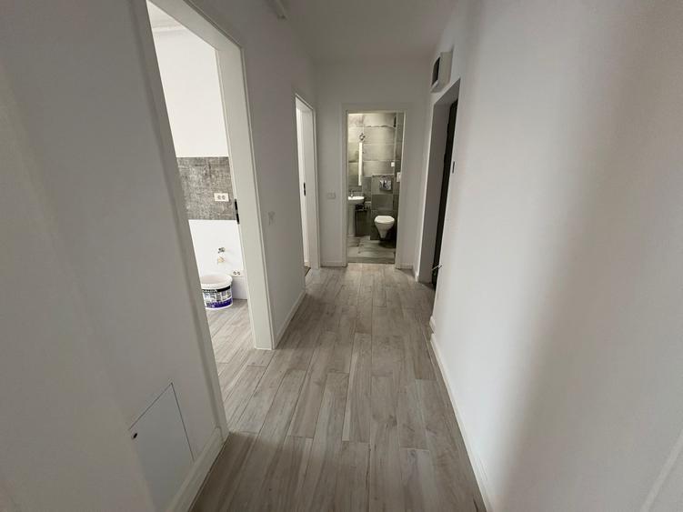 MUTARE RAPIDA!! Apartament 2 camere decomandat, Metrou 1 Decembrie