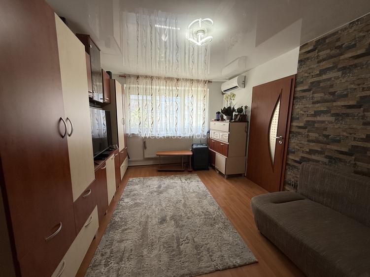 Apartament cu 2 camere, 39 mp utili + balcon, etaj 4/5 -  Dacia - 2
