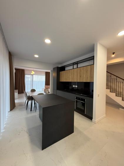 Vila 4 camere curte Corbeanca, Complex rezidential inchis cu piscina proprie