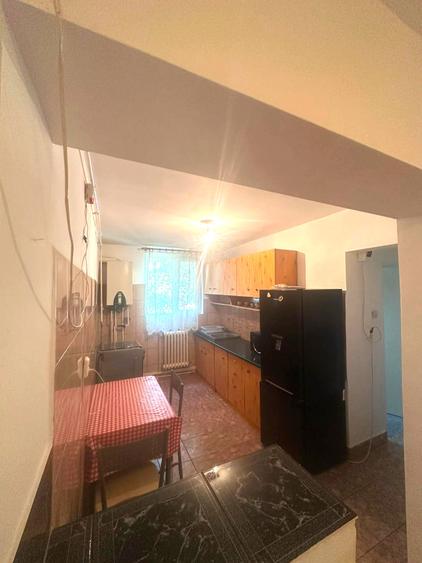 Chirie apartament 3 camere zona Lidl -Casa de moda 350eur/luna