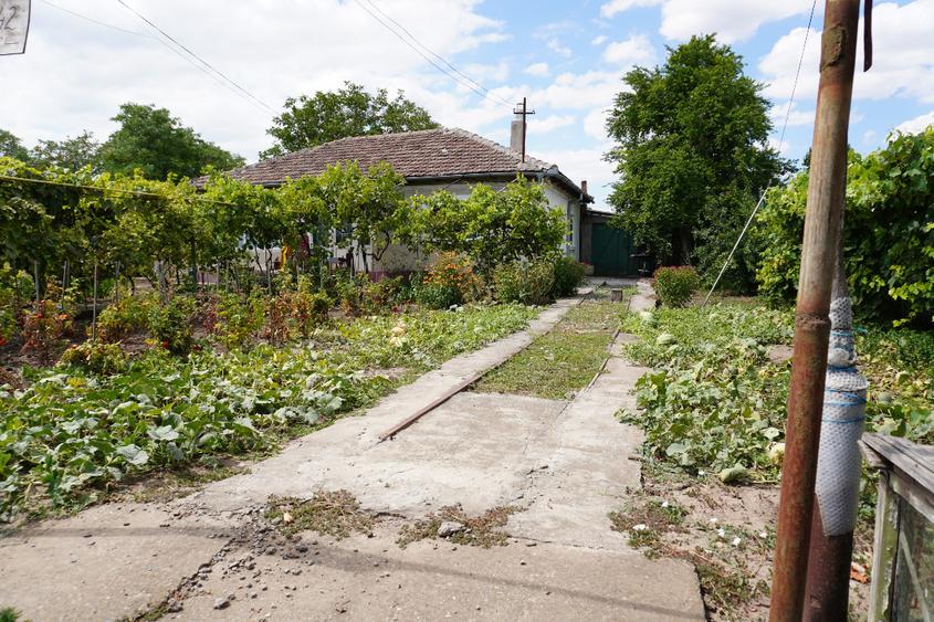 Vand casa 3 camere (61mp utili) cu teren (896mp), Oras Negru Voda, Jud Constanta
