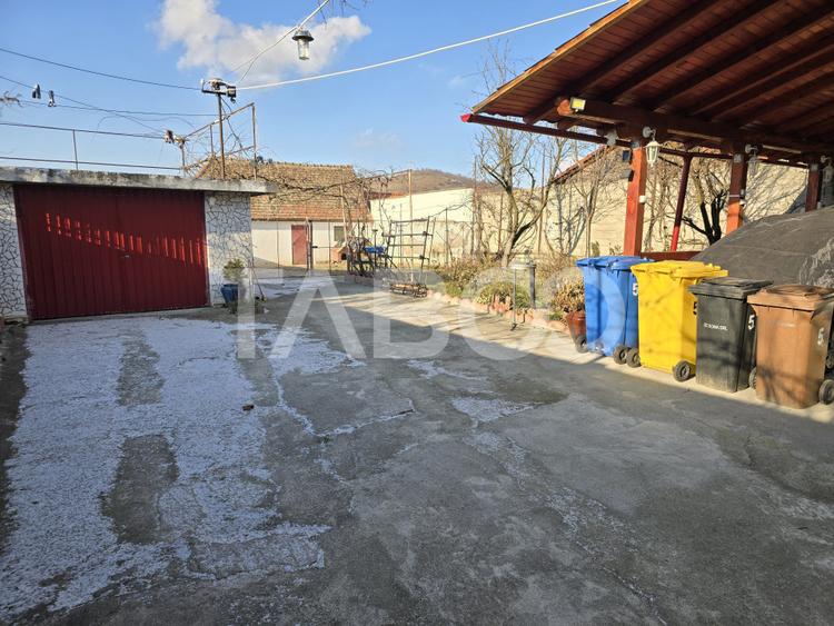 Casa individuala de vanzare 120mpu 4 camere si curte 1310mp Gusterita