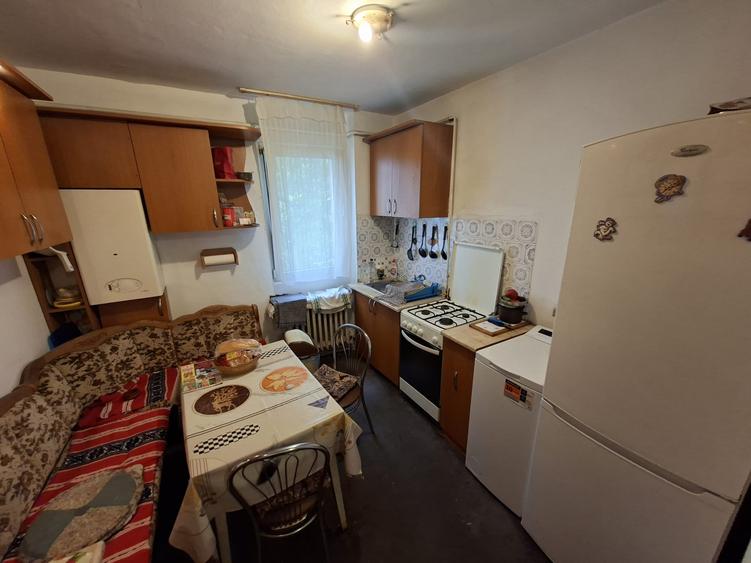 Apartament cu 2 camere, etajul 2/4, zona Tatarasi