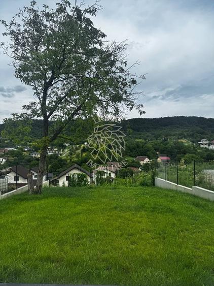 Casa Finisata 164 mp con.-teren 400 mp-garaj-1 km de Podul Jelnei