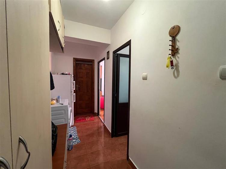 Lugoj, Ap. 1 Cam., 41 Mp., Et. 3, Strada Cernei, Langa Liceul Aurel Vlaicu