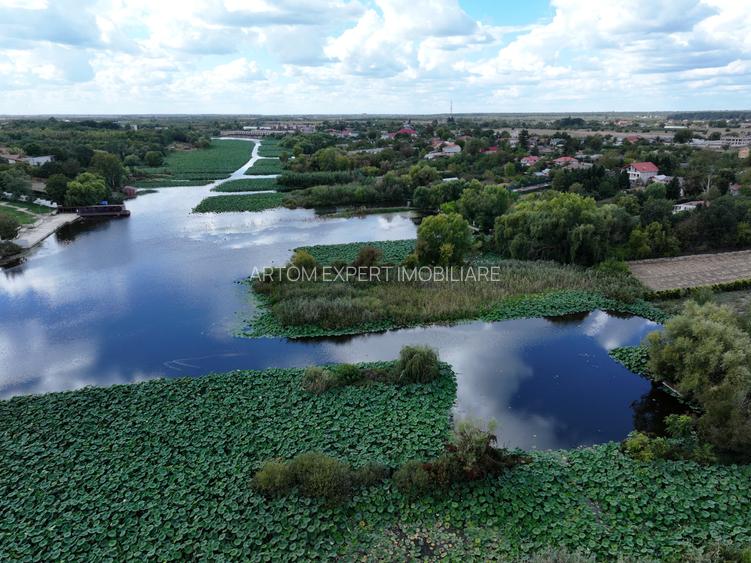 Vila în Snagov cu ieșire la lac/ponton si zona de relaxare
