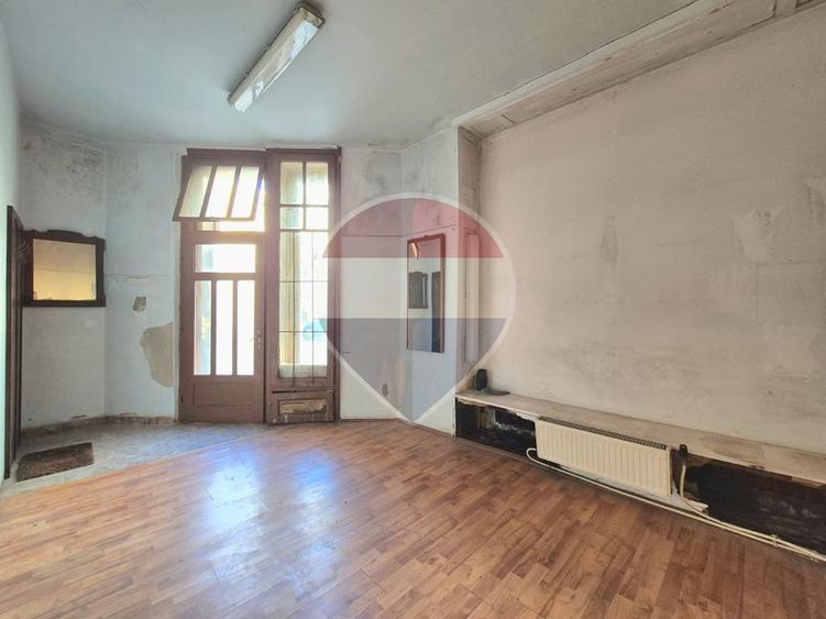 Spațiu comercial cu mezanin în Palatul Bohuș – ultracentral Arad