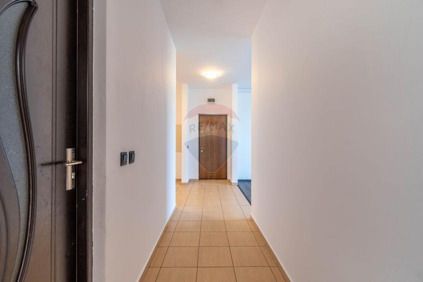 Apartament 3 camere de vanzare Floresti, Eroilor 80 zona Profi Parcare