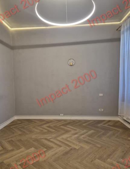 Apartament 5 cam Parter Piata Ovidiu
