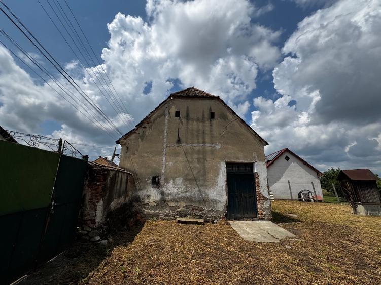 Teren cu constructie de vanzare