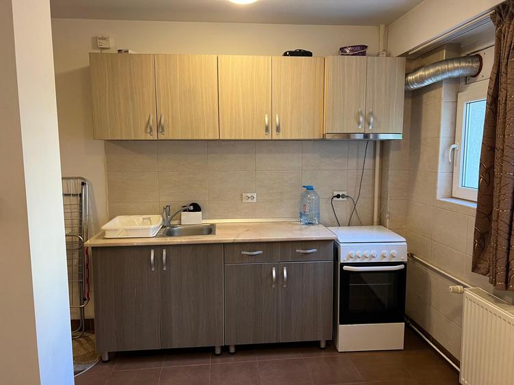 Str. Turda nr. 104 aproape de metrou Crangasi, acces spre Piata Presei