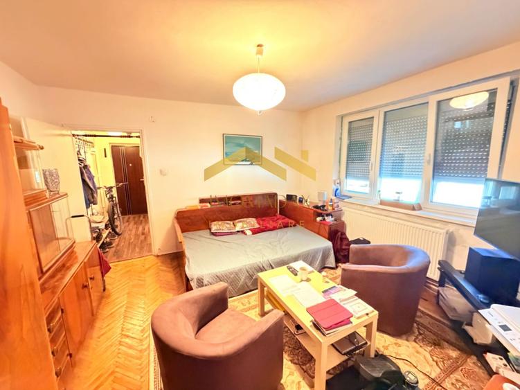 Piata 700- 2 camere- Centrala proprie