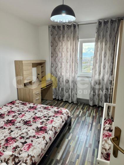 Apartament cu 4 camere de închiriat | Aurel Vlaicu – aproape de FSEGA și Iulius