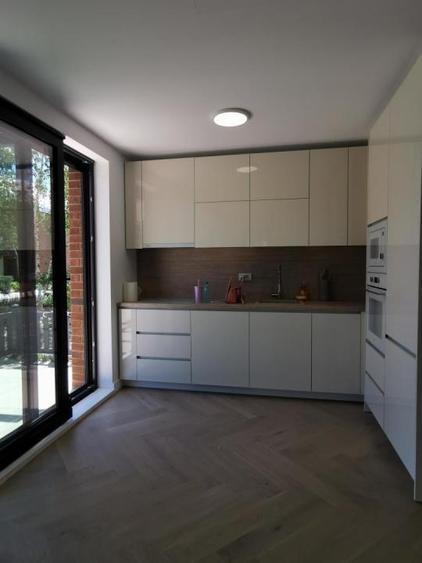Proprietate exclusivista pe lacul Snagov 490000 euro / Chirie 2500 eu/luna
