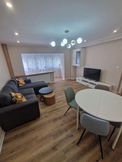 De Inchiriat 2 camere Decebal, decomandat, renovat recent