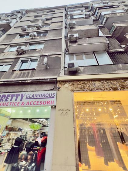 Universitate - Unirii, vizavi Magazinul Cocor,  comision 0%, negociabil