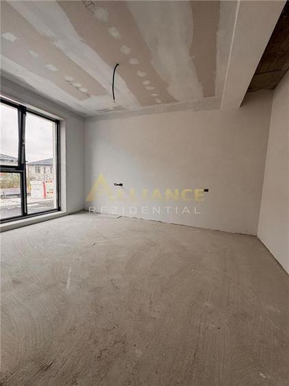 Vila cu 5 camere - 4 bai | 180 MPU - Teren 190 MP