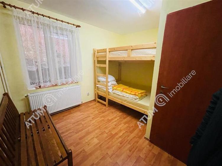 Casa de vacanta/Cabana cu 8 camere de vanzare in Paltinis