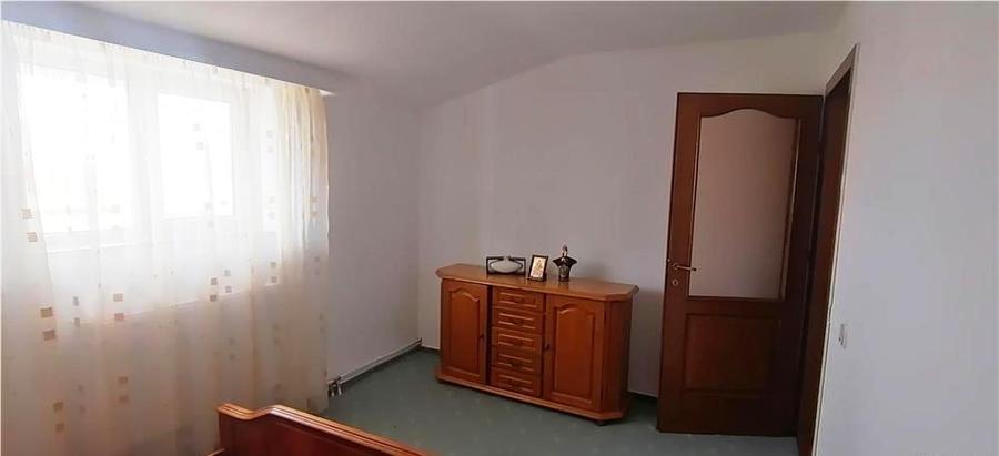 Obcini apartament 4 camere mobilat (4C-857)
