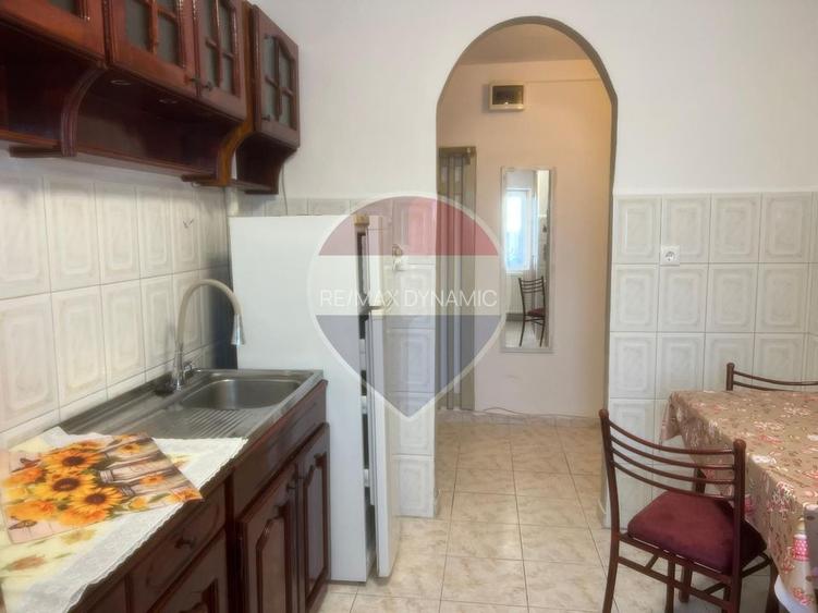 Apartament 2 camere zona Boul Rosu