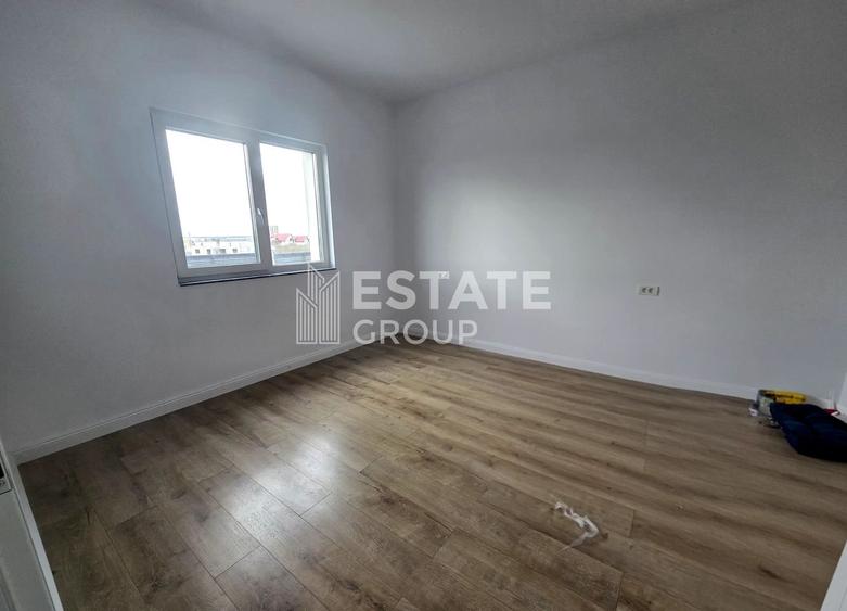 Duplex cu 5 camere despartit prin garaj in Giarmata