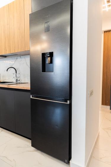 Apartament penthouse-style 4 camere | Terasă închisă + balcoane | Parcare & boxă