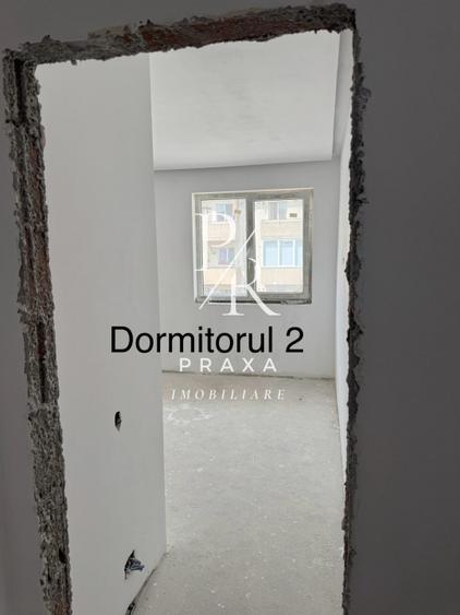 Apartament de vanzare 3 camere, 2 bai, parcare, etaj intermediar, zona Terra!