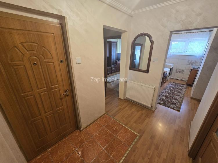 Apartament 3 camere,et.1,bloc izolat,70mp,lift nou,pivnită - 13