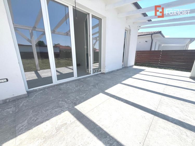 Duplex pe parter cu 4 camere Mosnita Noua