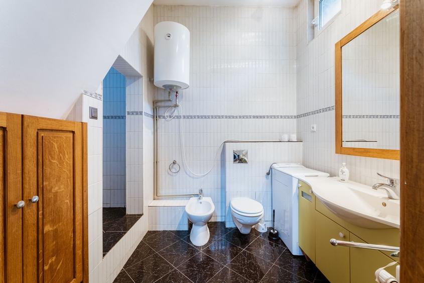 Apartament ultracentral de închiriat
